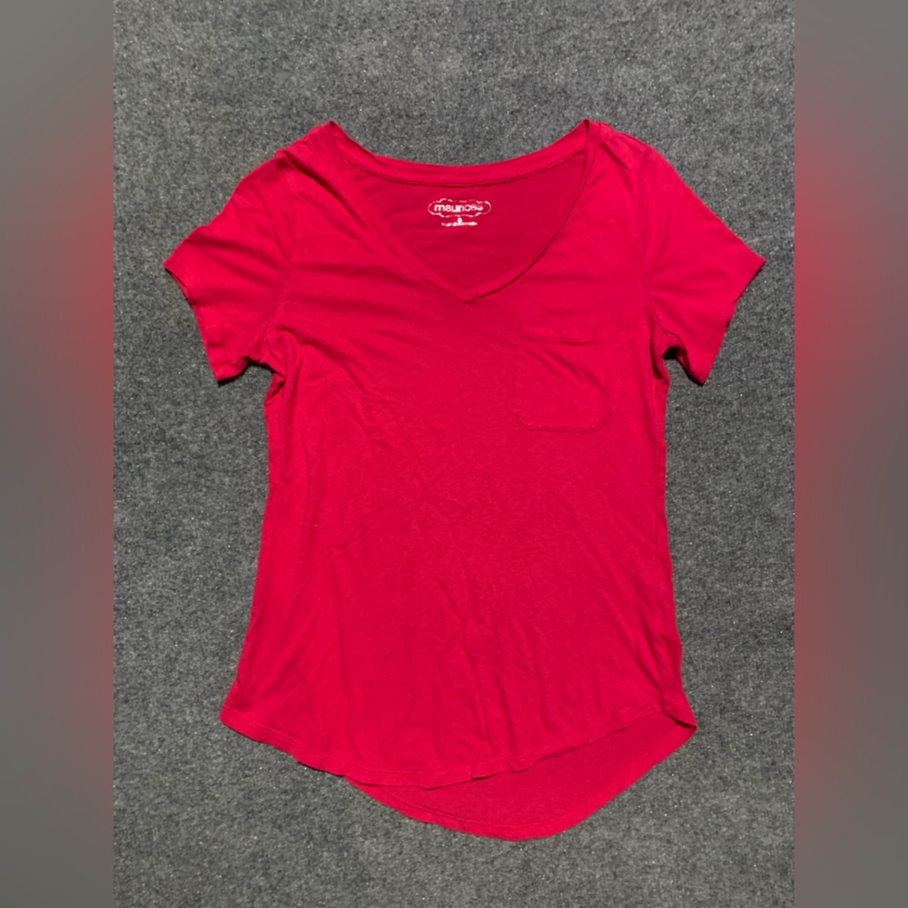 Maurice’s pink tee size small